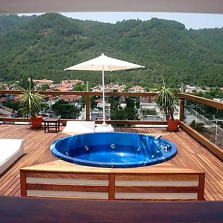 Devamli Hotel *