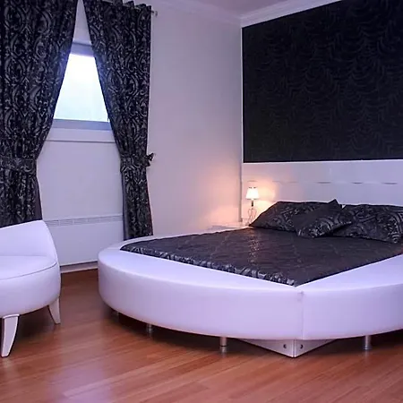 Devamli Hotel İçmeler